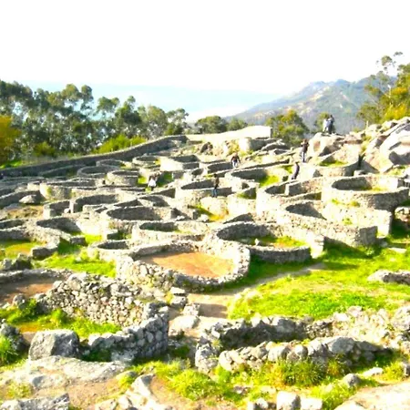펜션 La Casa Del Bosque Del Agua Y Prexigueiro Obsequio Entrada Por Persona A Circuito Termal
